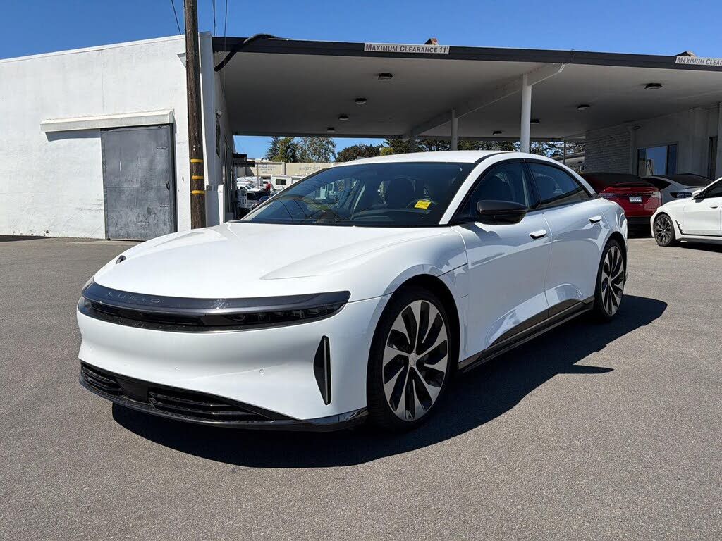 2025 LUCID Air