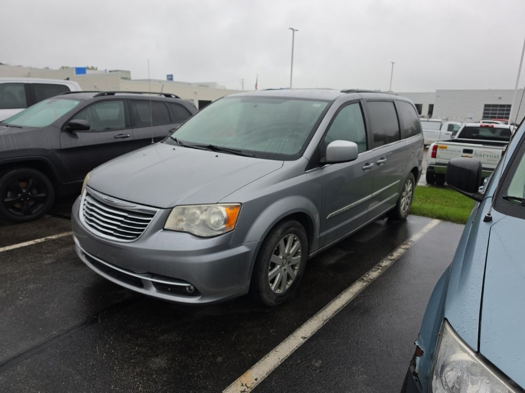 2014 CHRYSLER Town and Country