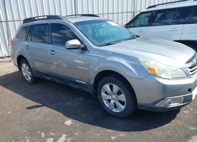 2011 SUBARU Outback