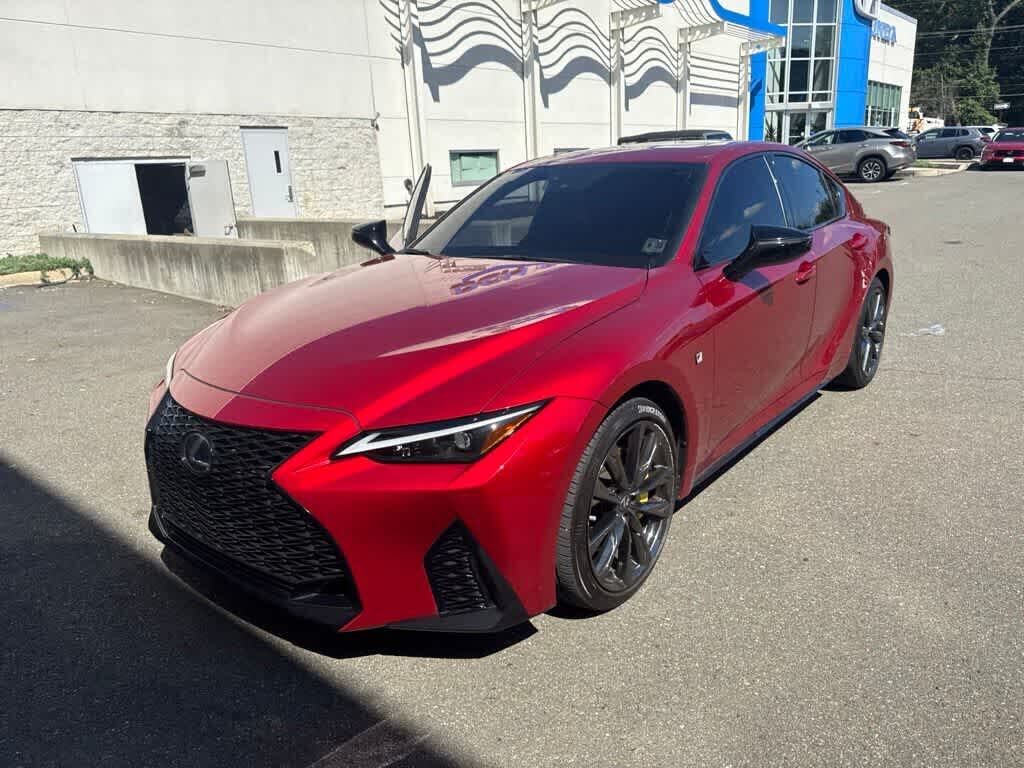 2025 LEXUS IS
