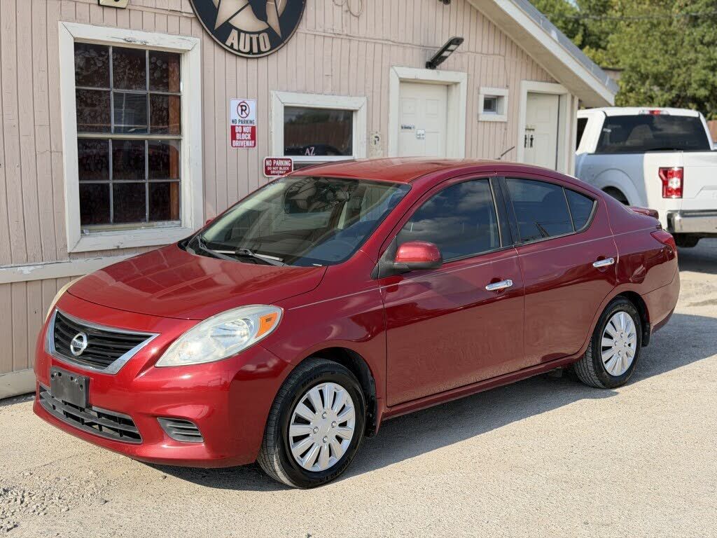 2014 NISSAN Versa