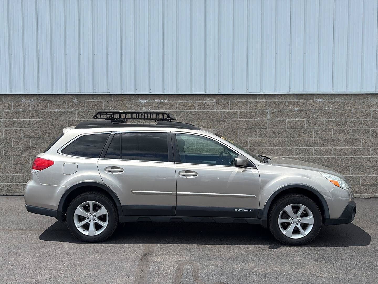 2014 SUBARU Outback