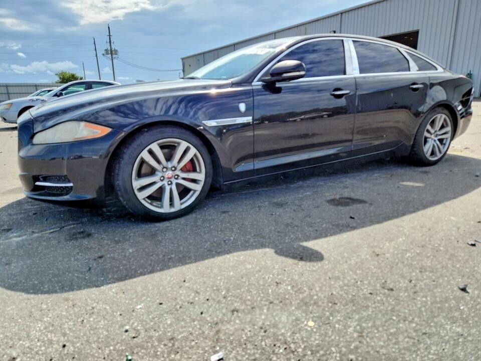 2015 JAGUAR XJ