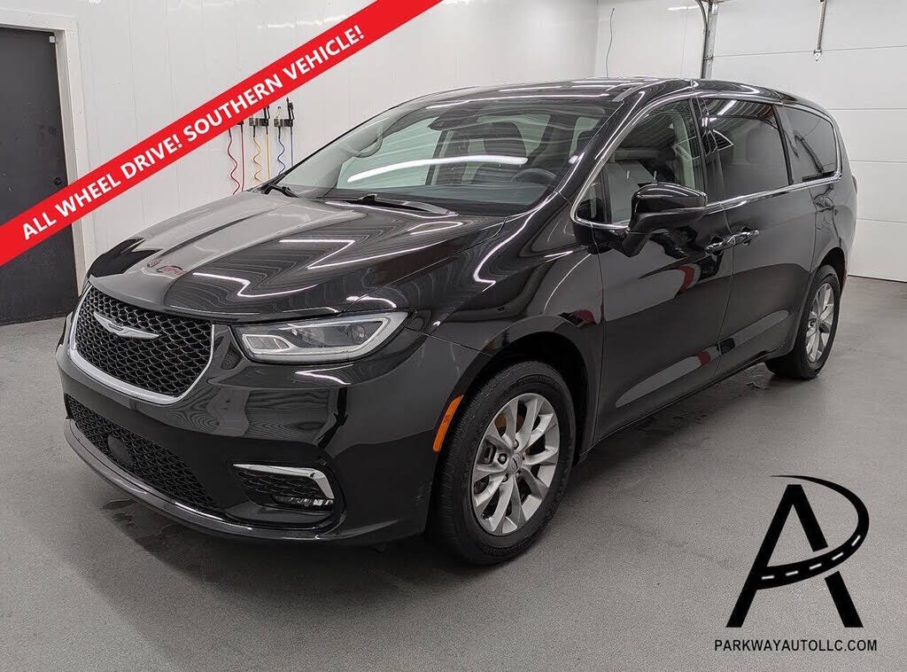 2023 CHRYSLER Pacifica