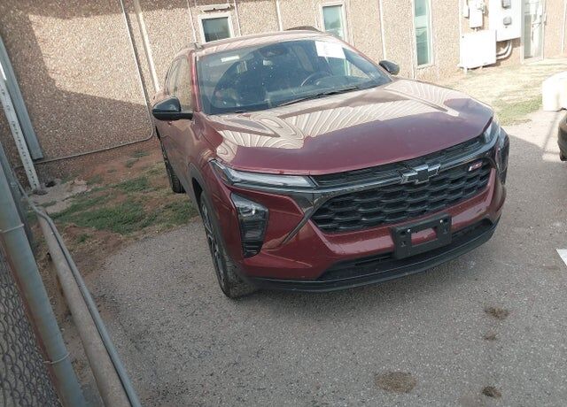 2025 CHEVROLET Trax