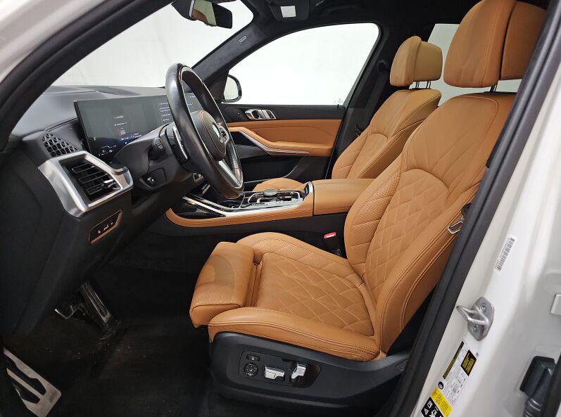 2024 BMW X7