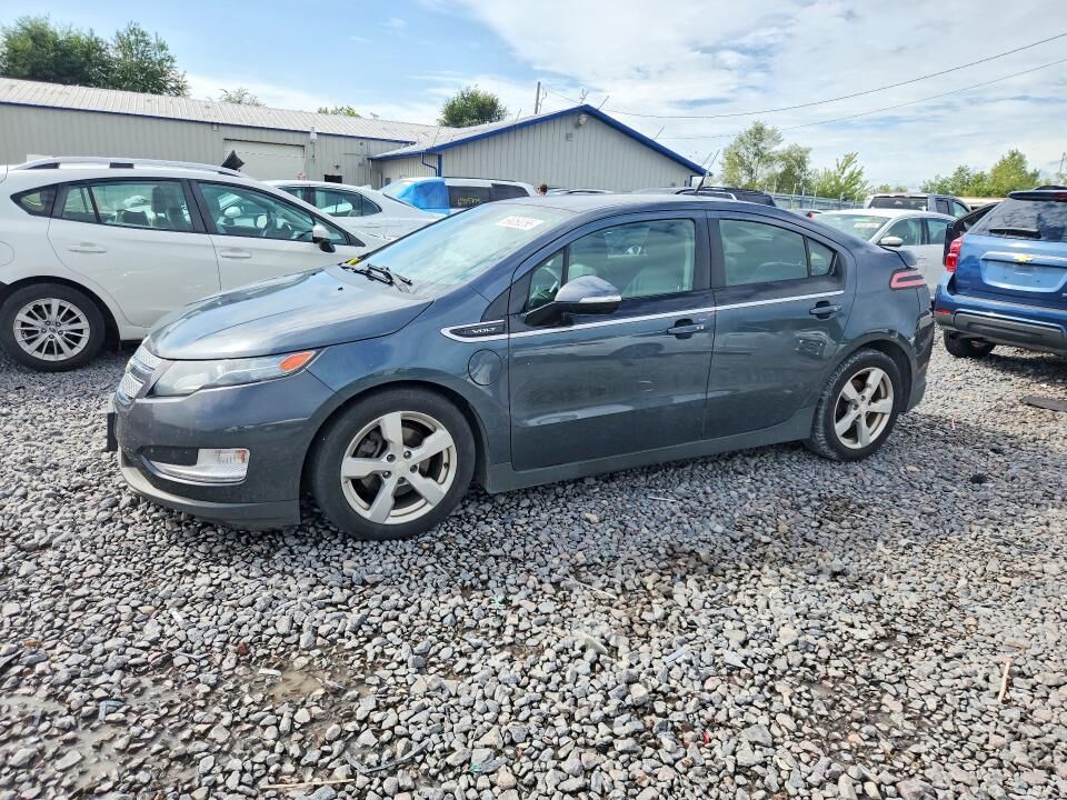 2013 CHEVROLET Volt