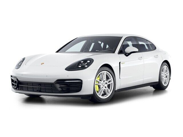 2022 PORSCHE Panamera