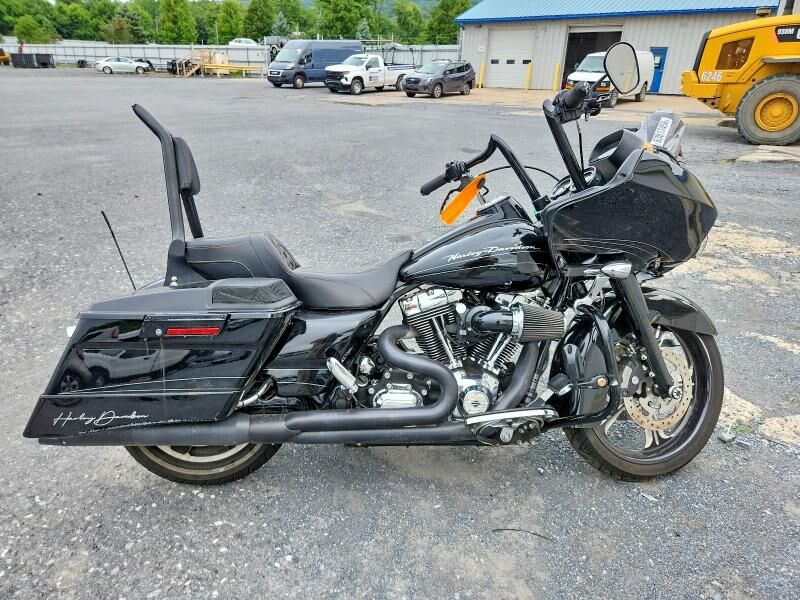 2013 HARLEY DAVIDSON Road Glide Custom