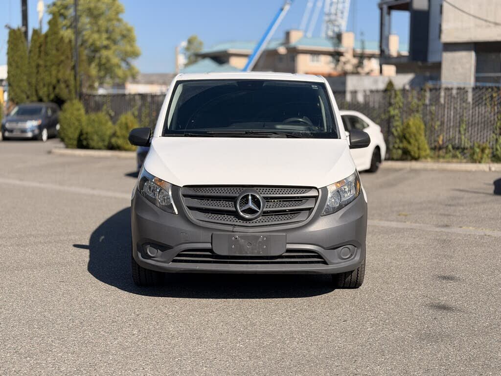 2017 Mercedes-Benz METRIS