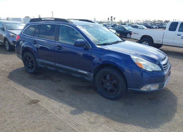 2011 SUBARU Outback