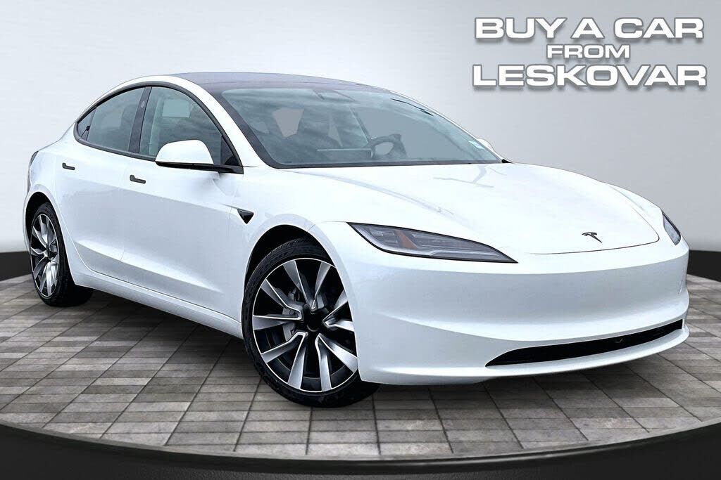 2026 TESLA Model 3