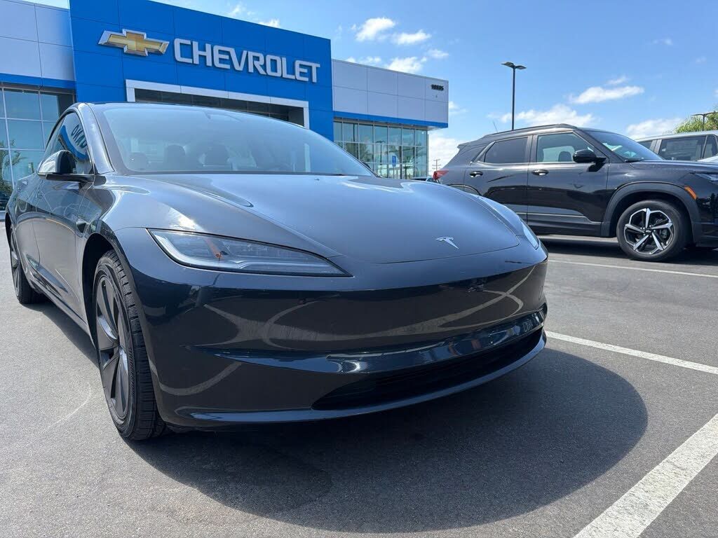 2024 TESLA Model 3