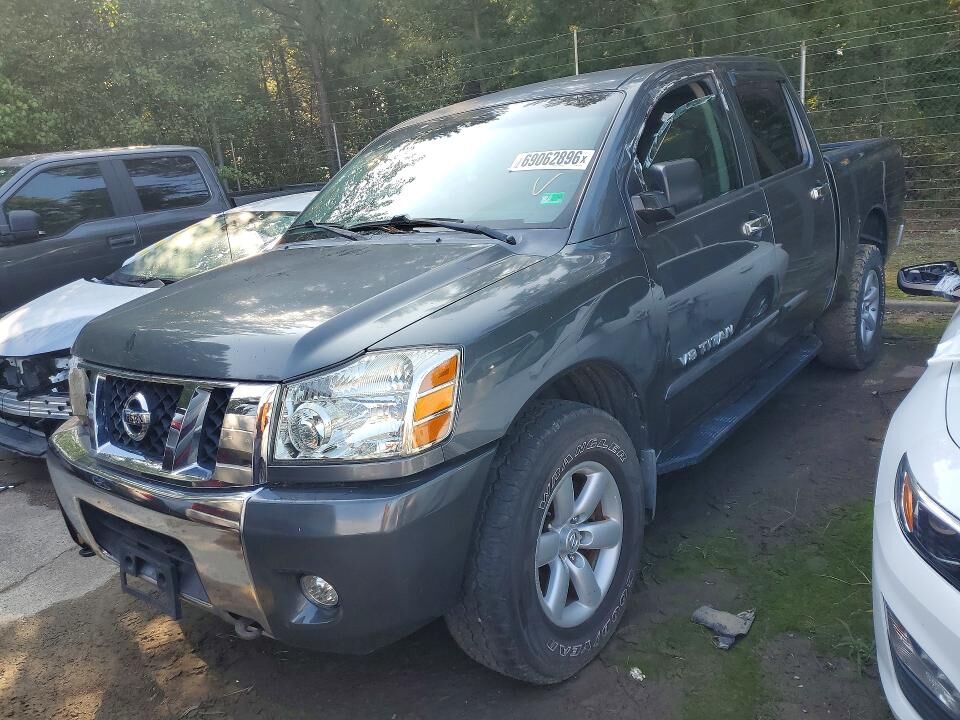 2012 NISSAN Titan