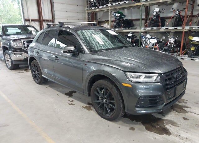 2020 AUDI Q5 e