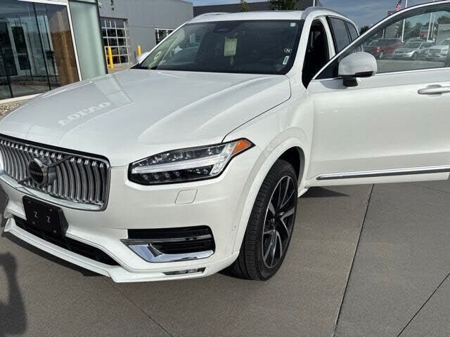 2024 VOLVO XC90