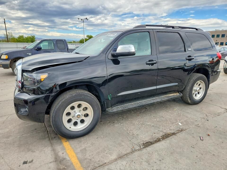 2016 TOYOTA Sequoia