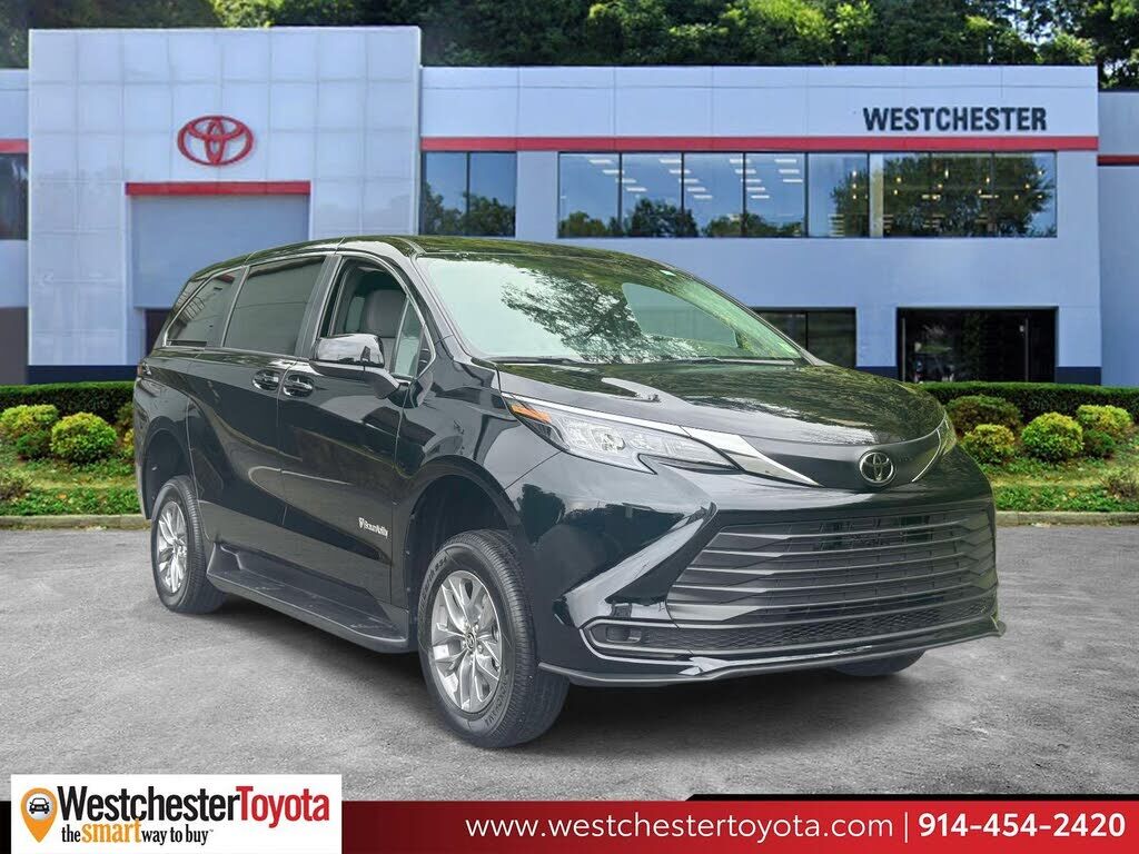 2026 TOYOTA Sienna