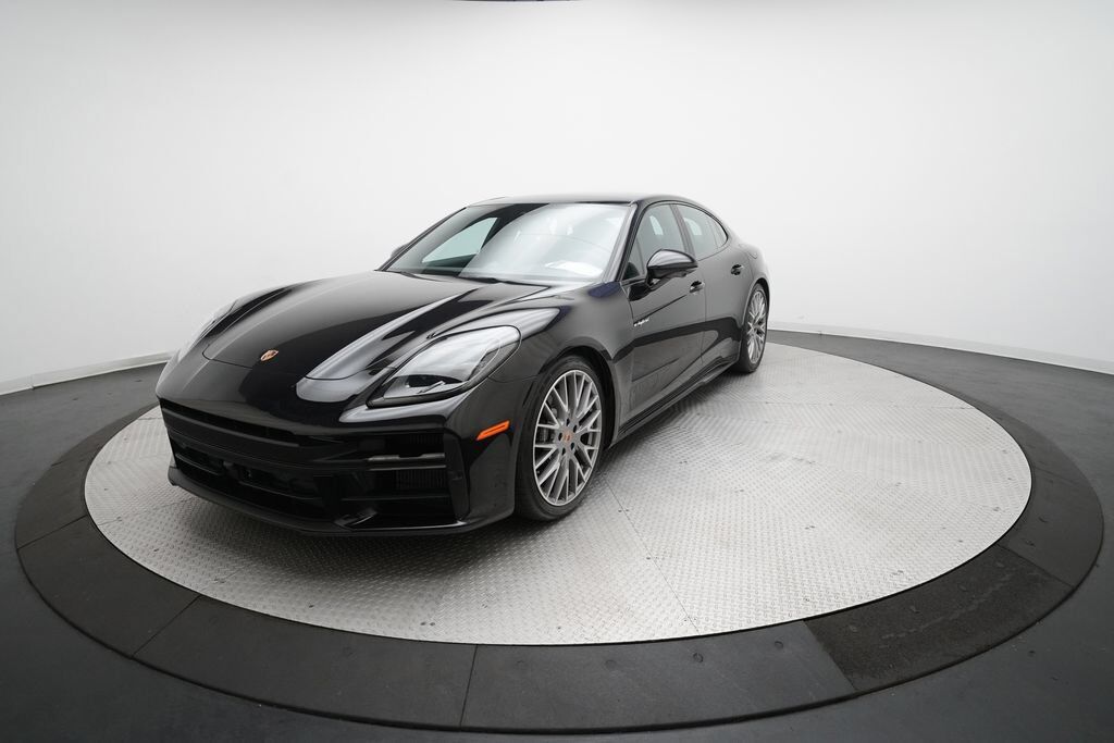 2025 PORSCHE Panamera