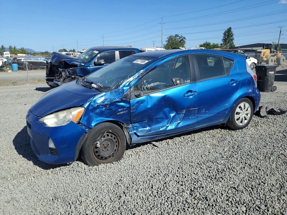 2013 TOYOTA Prius