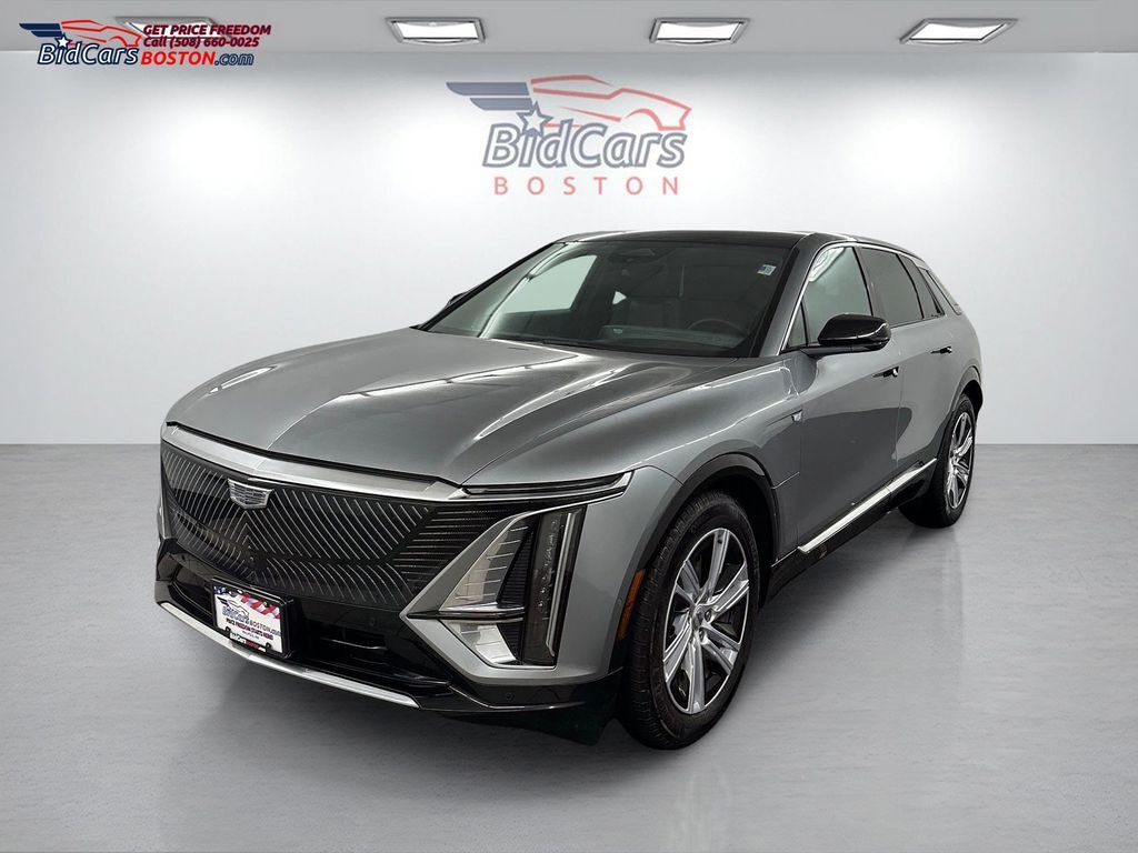 2024 CADILLAC Lyriq