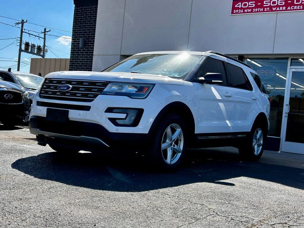2017 FORD Explorer