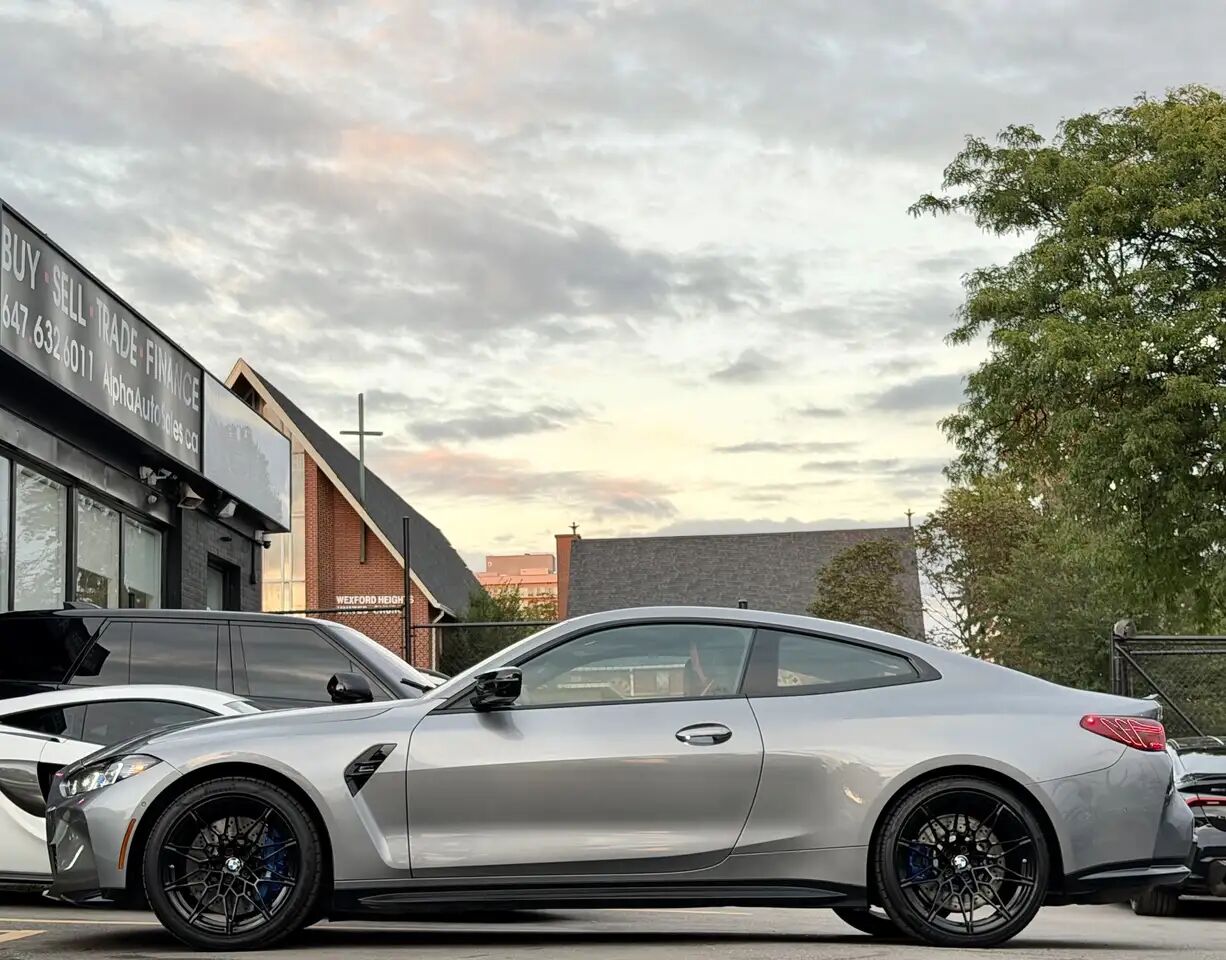 2025 BMW M4
