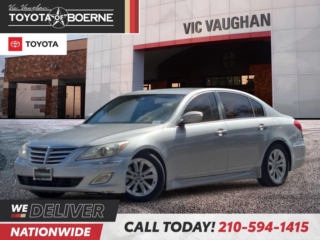 2012 HYUNDAI Genesis