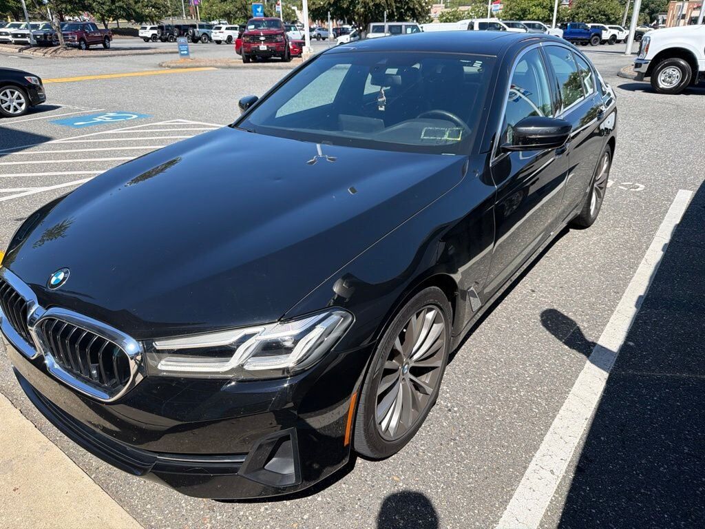 2022 BMW 530i