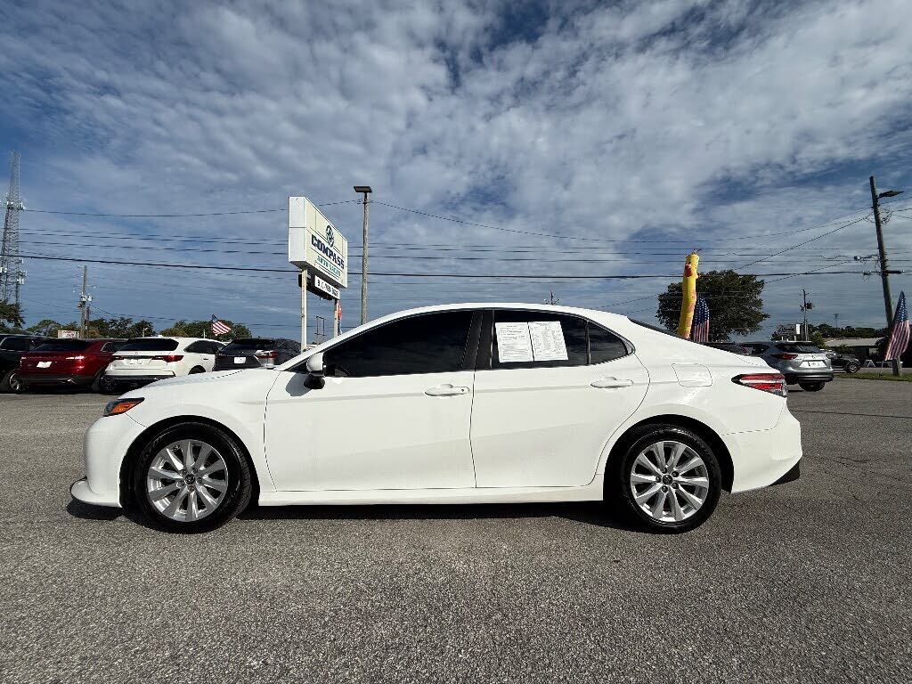 2017 TOYOTA Camry