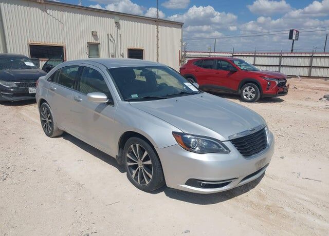 2012 CHRYSLER 200