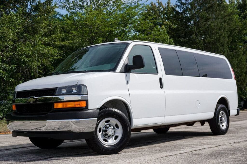 2017 CHEVROLET Express