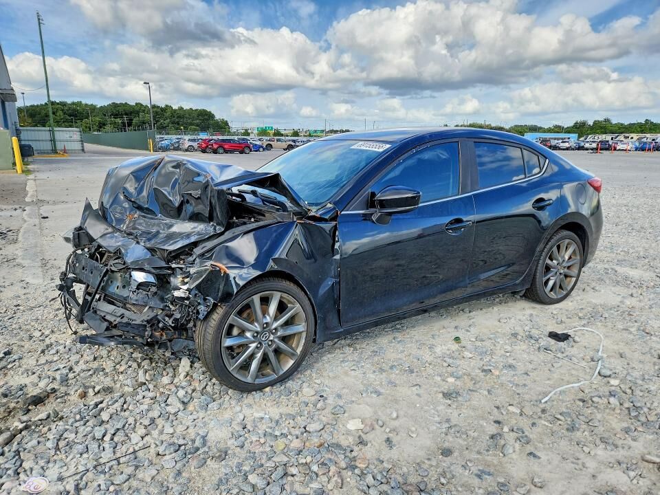 2018 MAZDA Mazda3