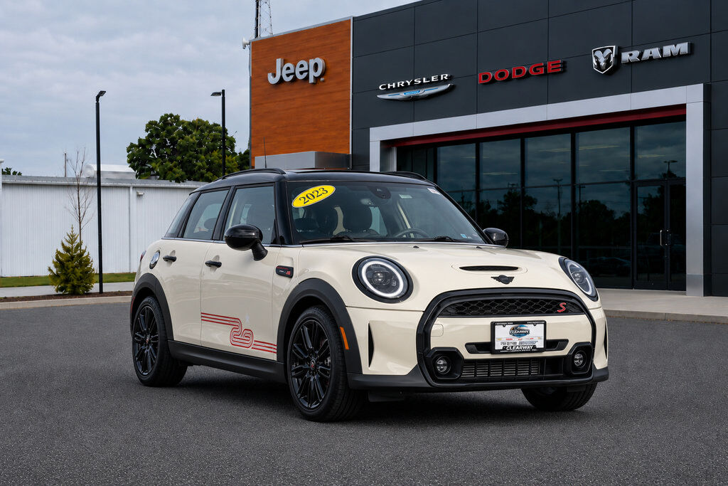 2023 MINI Hardtop