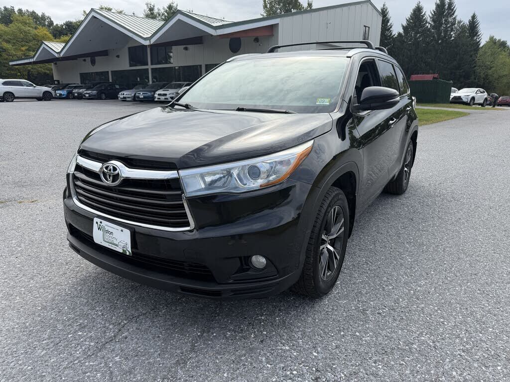 2016 TOYOTA Highlander