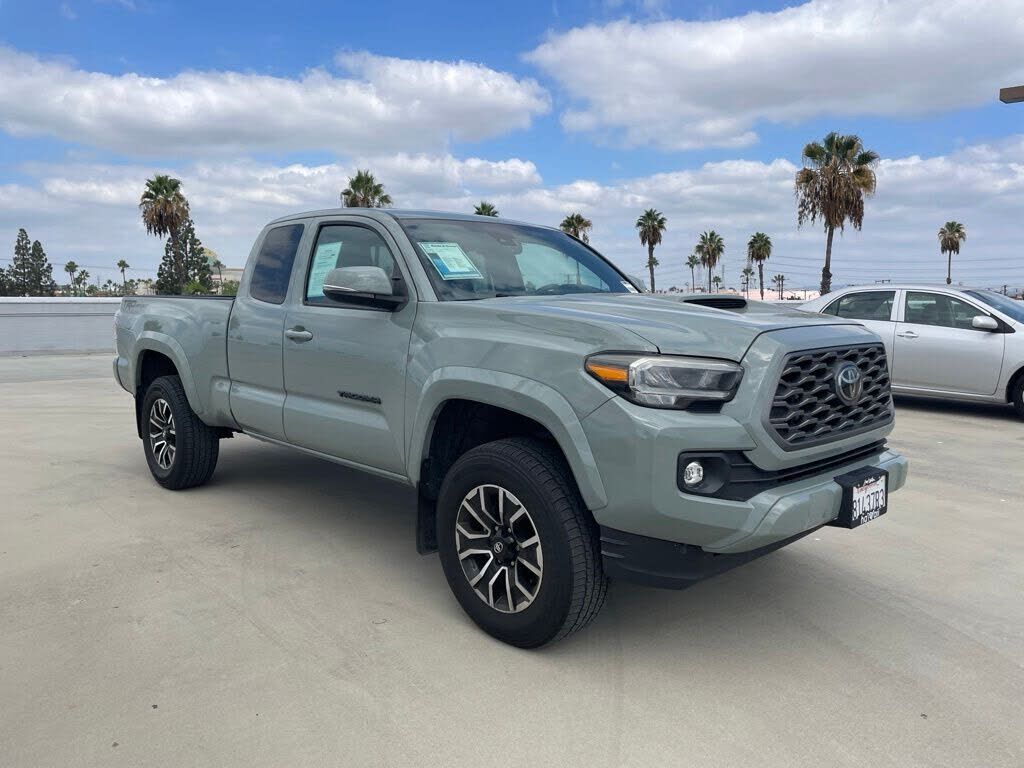 2023 TOYOTA Tacoma