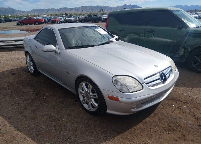 2004 MERCEDES-BENZ SLK-Class