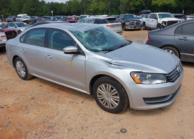2014 VOLKSWAGEN Passat