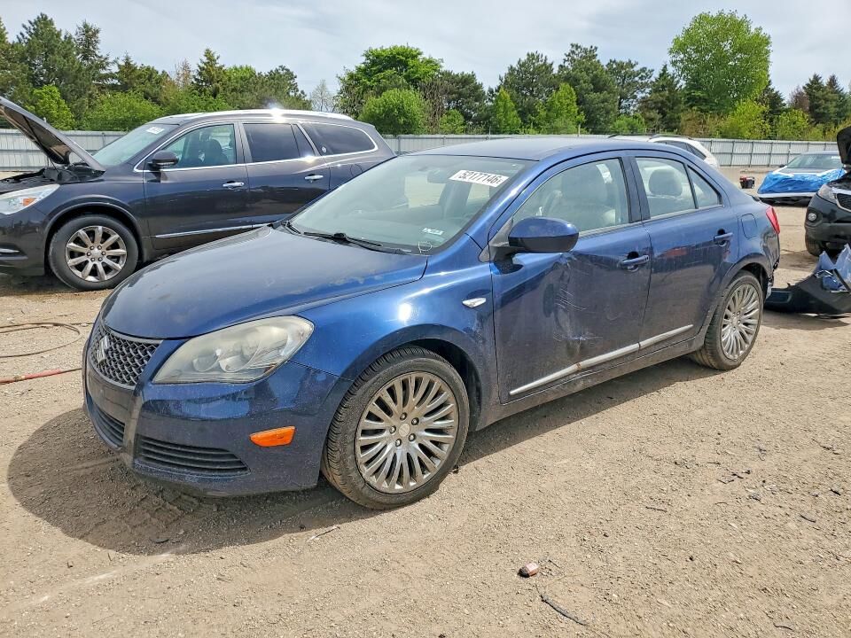2011 SUZUKI Kizashi