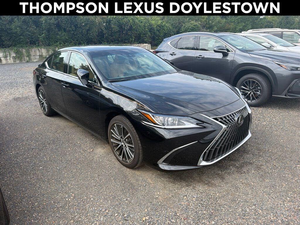 2025 LEXUS ES