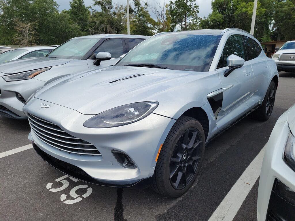 2021 ASTON MARTIN DBX
