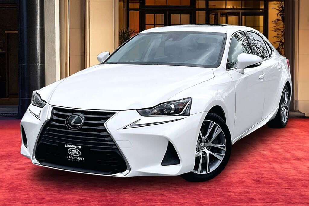 2019 LEXUS IS