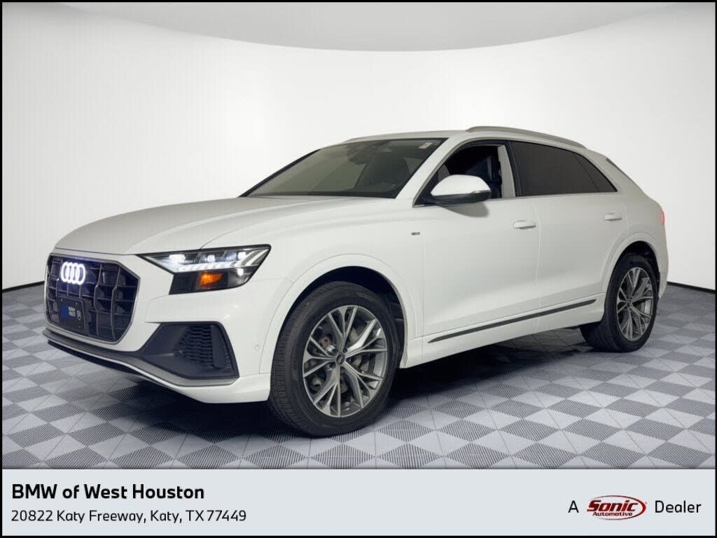 2023 AUDI Q8