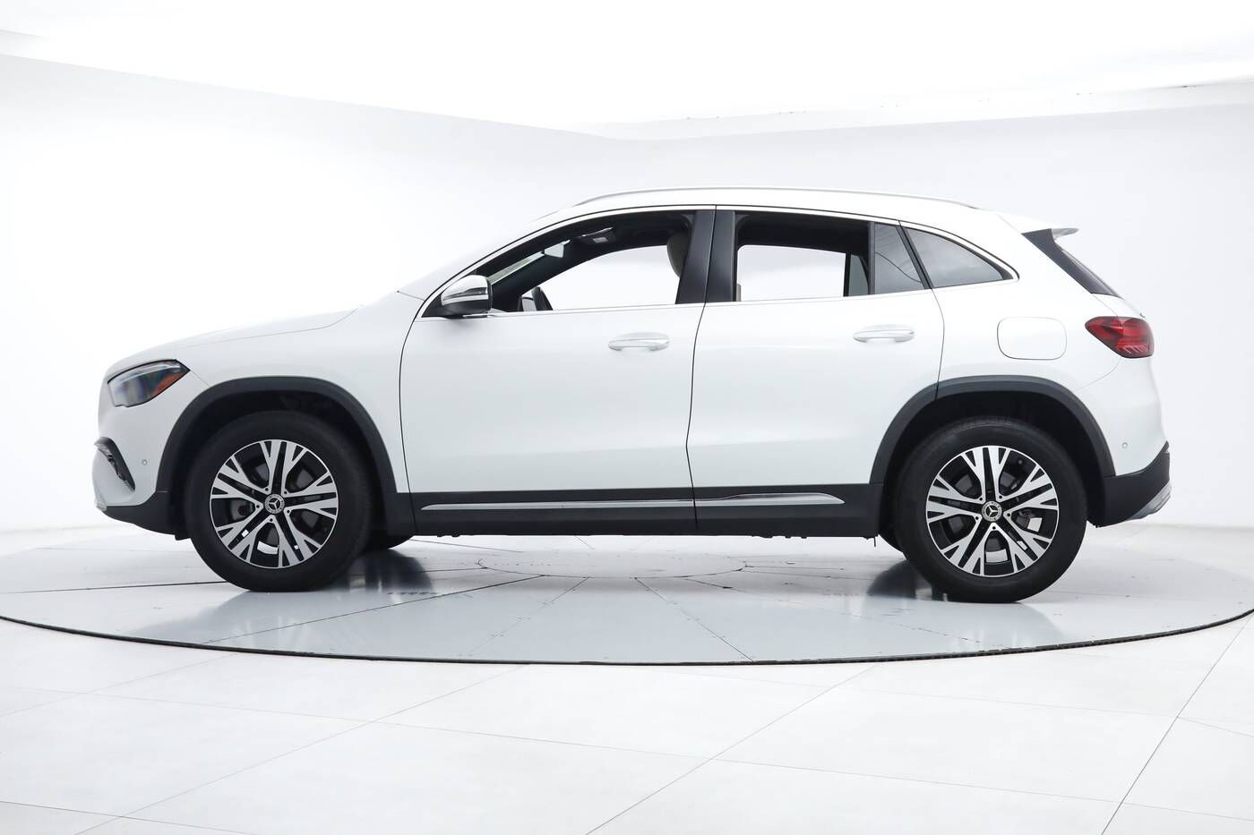 2025 Mercedes-Benz GLA-Class