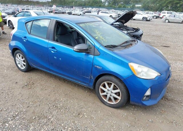 2014 TOYOTA Prius