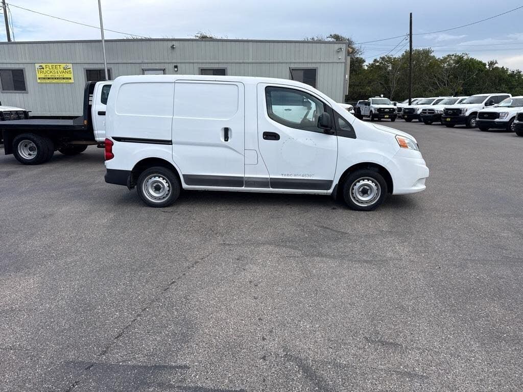 2021 NISSAN NV200