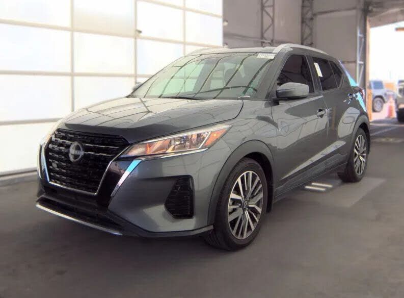 2023 NISSAN Kicks