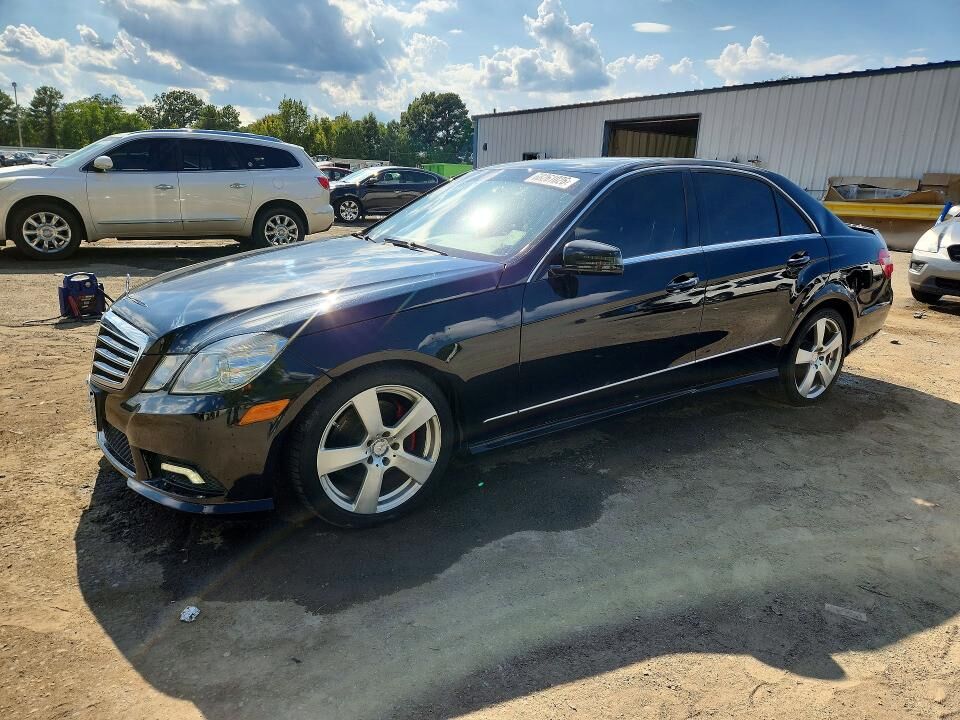2011 MERCEDES-BENZ E-Class