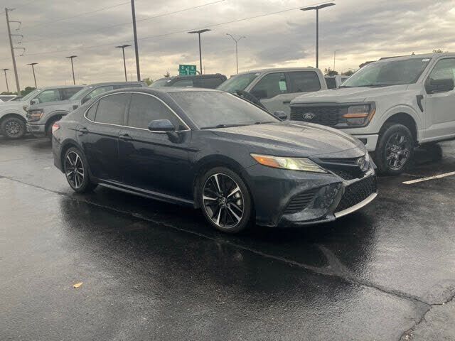 2018 TOYOTA Camry