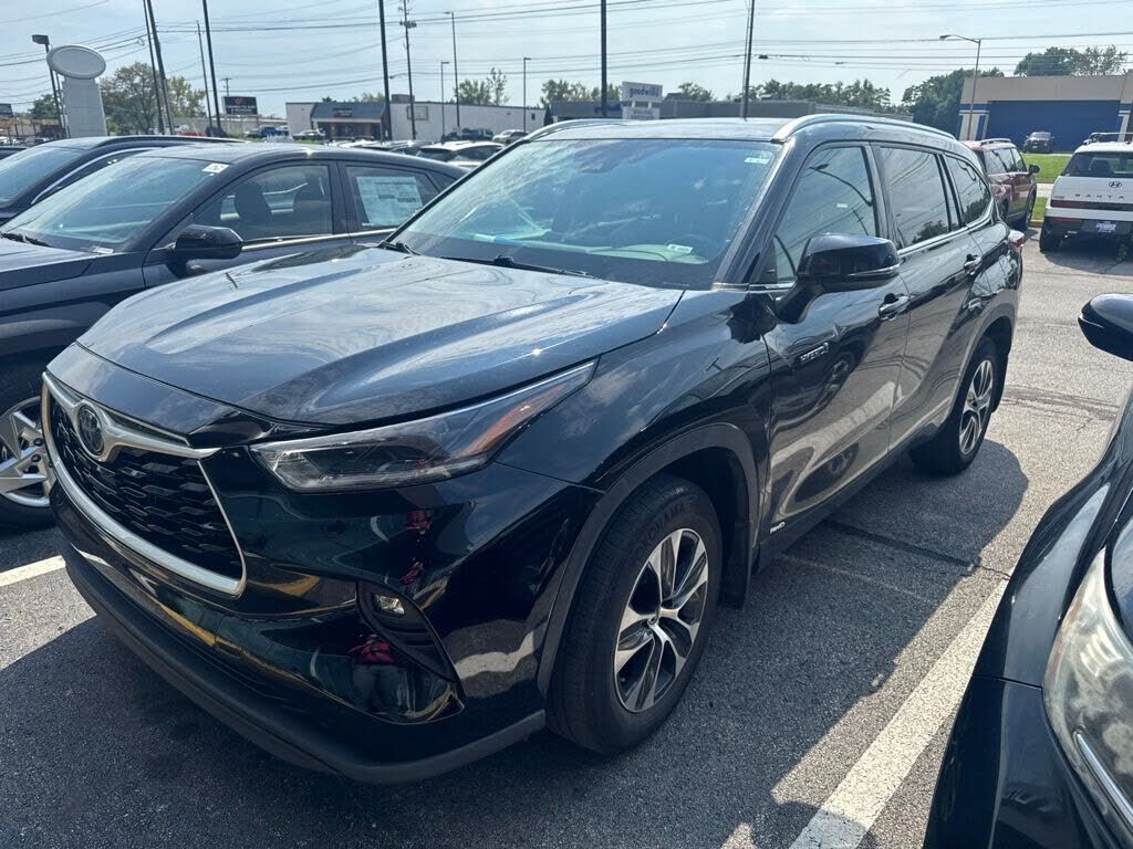 2021 TOYOTA Highlander